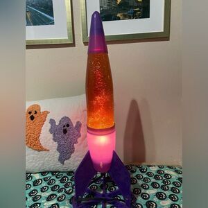 Vintage 1990’s glitter lava lamp rocket space ship